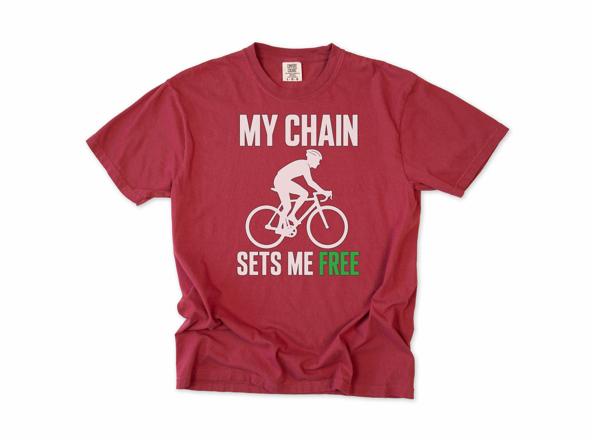 Funny cycling T-shirt in Chili, 'My Chain Sets Me Free' with a cyclist silhouette, for cyclists
