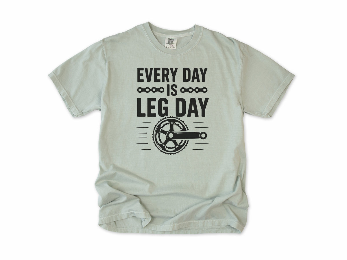Funny cycling T-shirt in Bay, 'Every Day Is Leg Day' with a bike crank and chainring, for cyclists