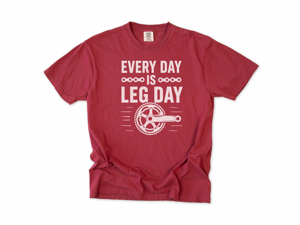 Funny cycling T-shirt in Chili, 'Every Day Is Leg Day' with a bike crank and chainring, for cyclists