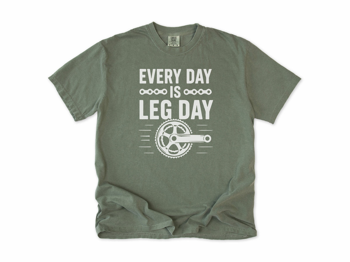 Funny cycling T-shirt in Moss, 'Every Day Is Leg Day' with a bike crank and chainring, for cyclists